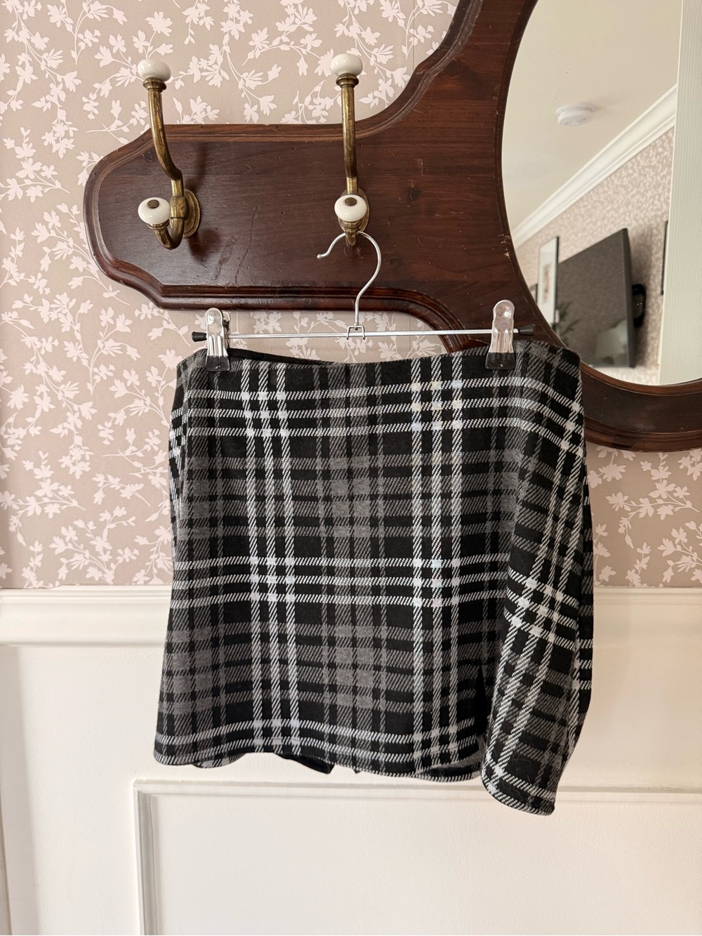 Black and white plaid skort